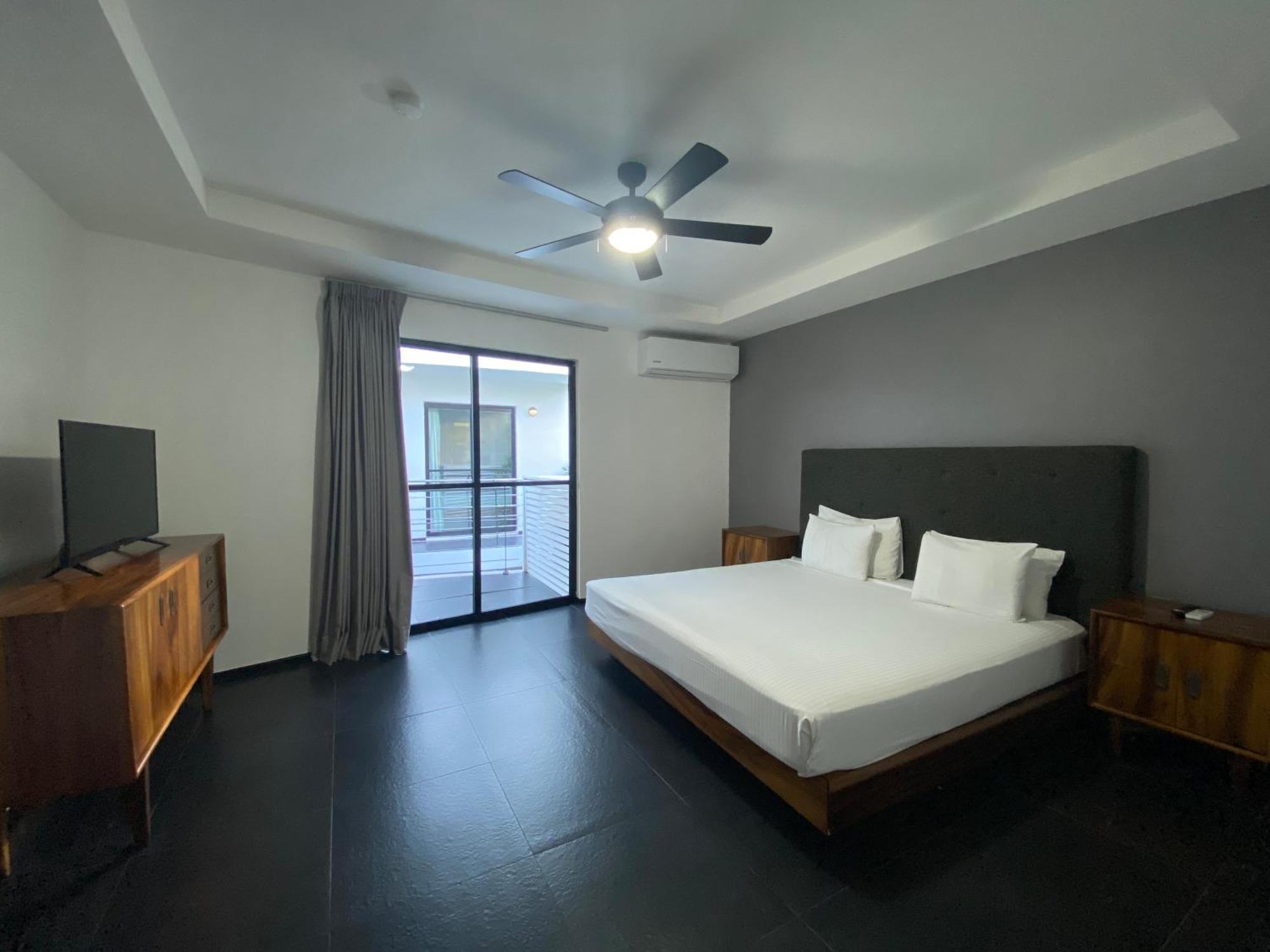 SOLÉ Suites by GuruHotel Playa del Carmen Esterno foto